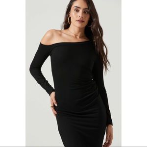 ASTR the label - Melina One Shoulder Midi Dress (S)